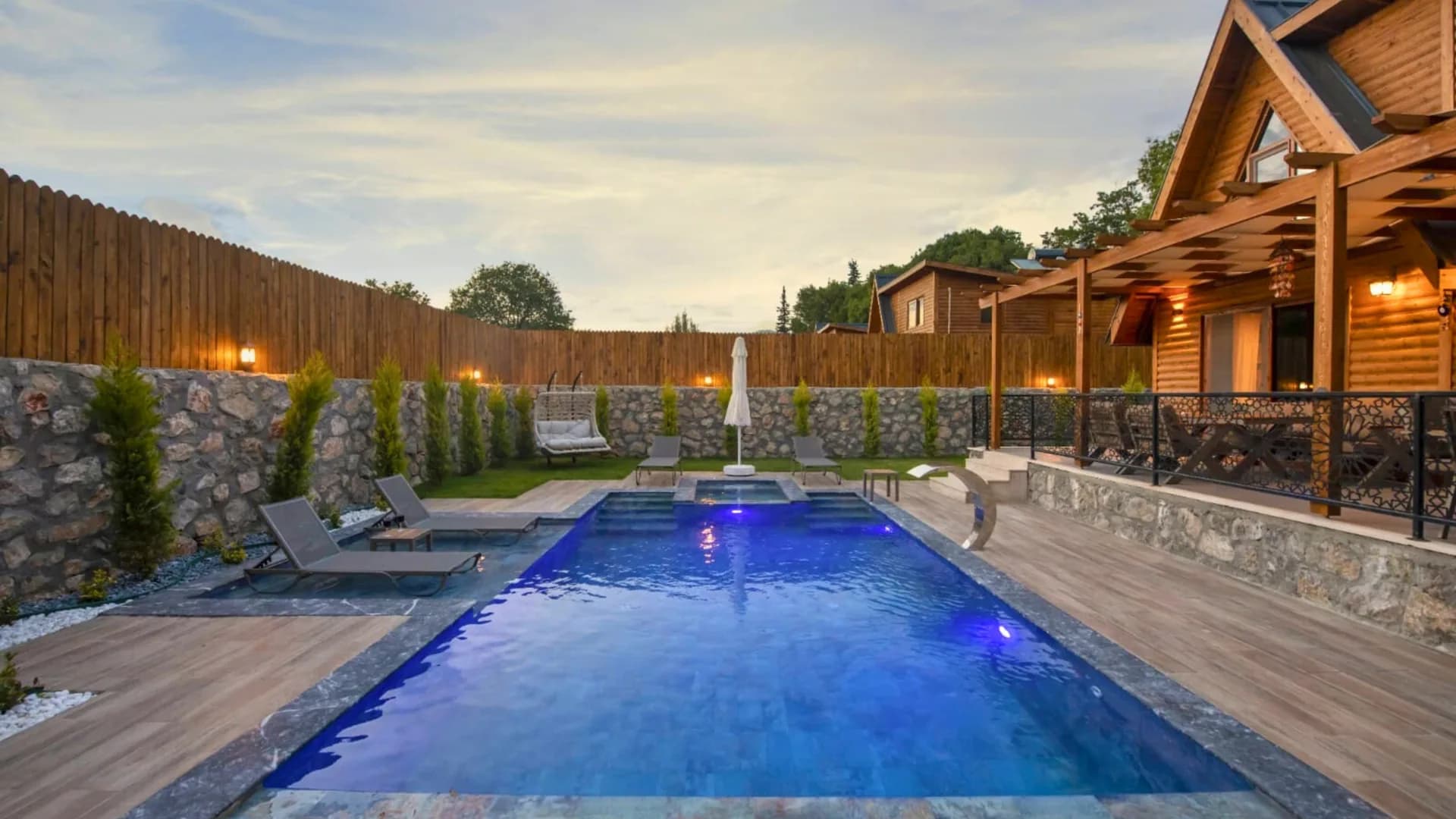 Göcek Bungalov Havuzu - 7x3m